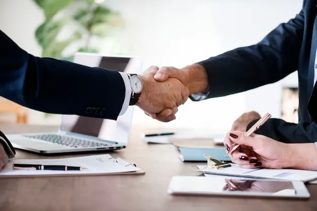 Reunião de fechamento de contrato